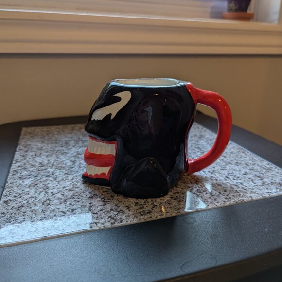 Marvel Venom Coffee Mug - Picture 3 of 3